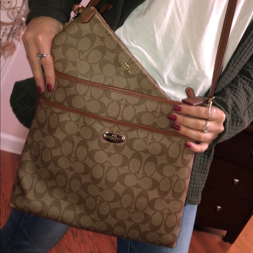Coach Cross Body Bag & Matching Clutch/Wallet